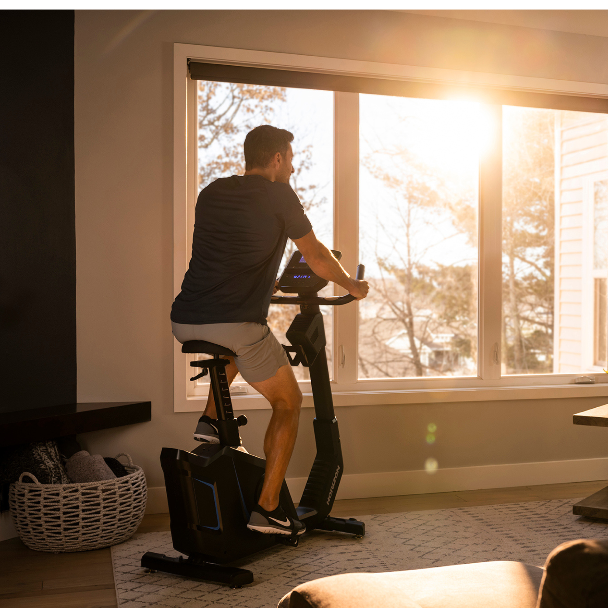 Horizon 5.0U Upright Bike - uk.johnsonfitness.com