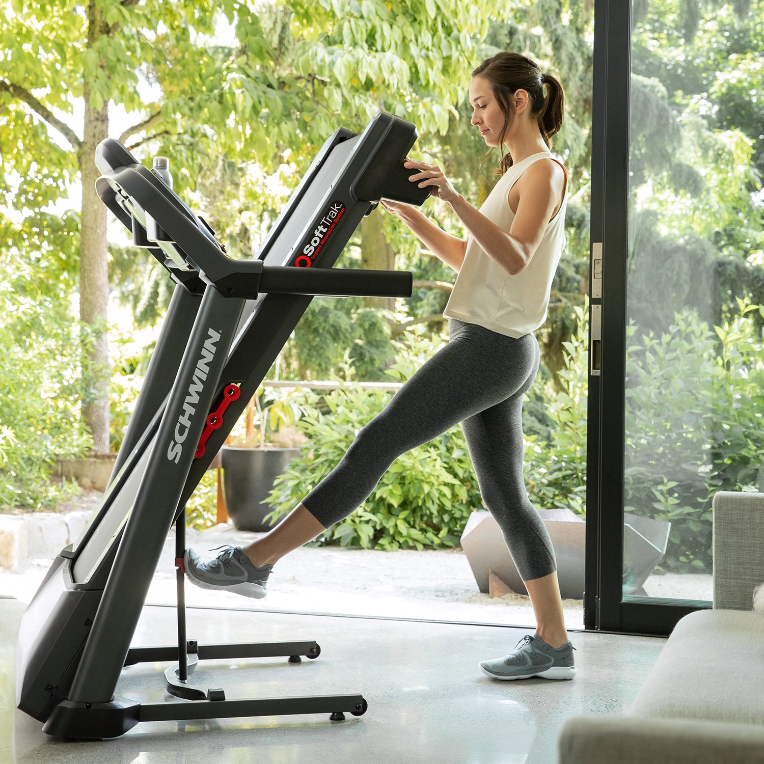 Schwinn Fitness 510 Treadmill - uk.johnsonfitness.com