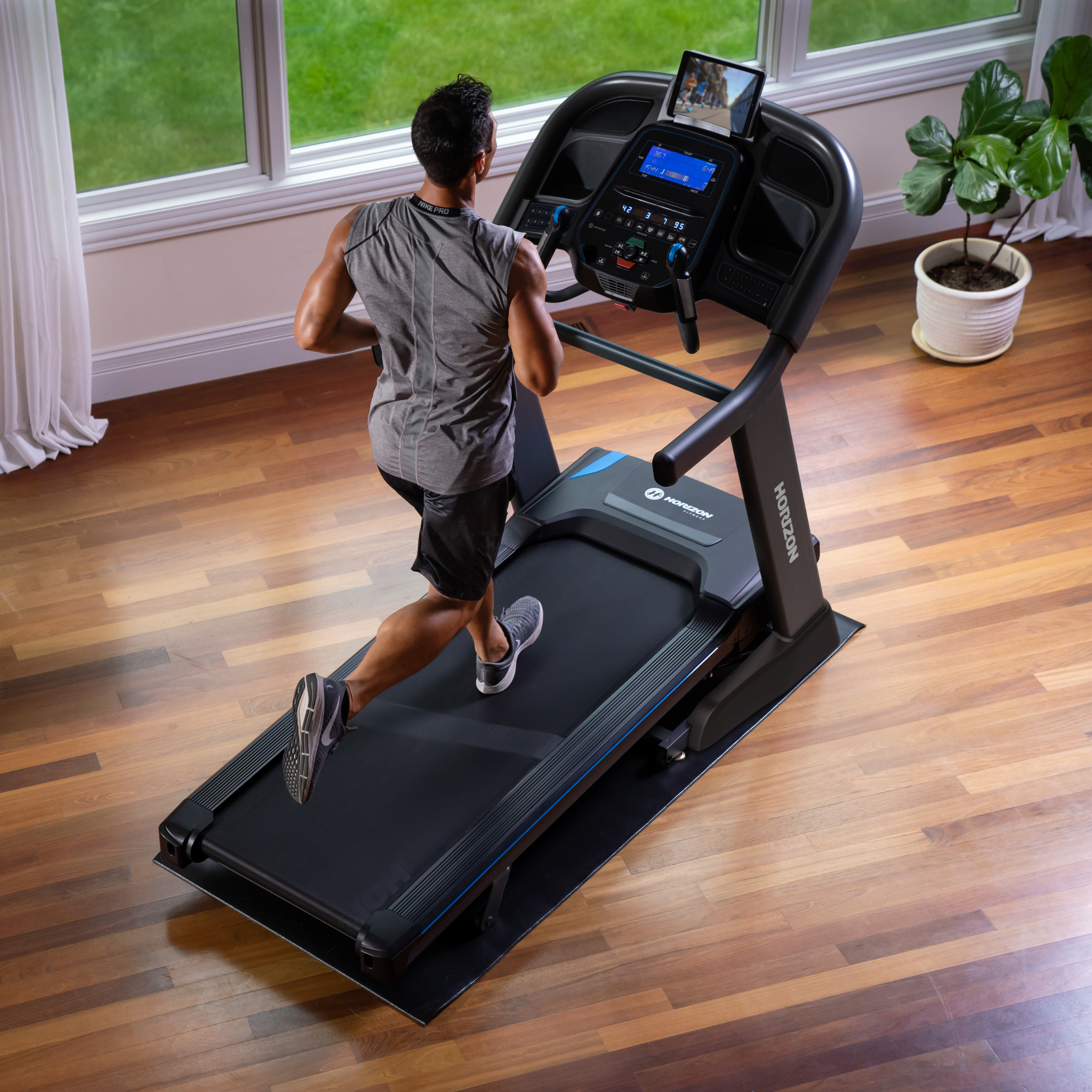 New Horizon 7.4AT Treadmill - uk.johnsonfitness.com