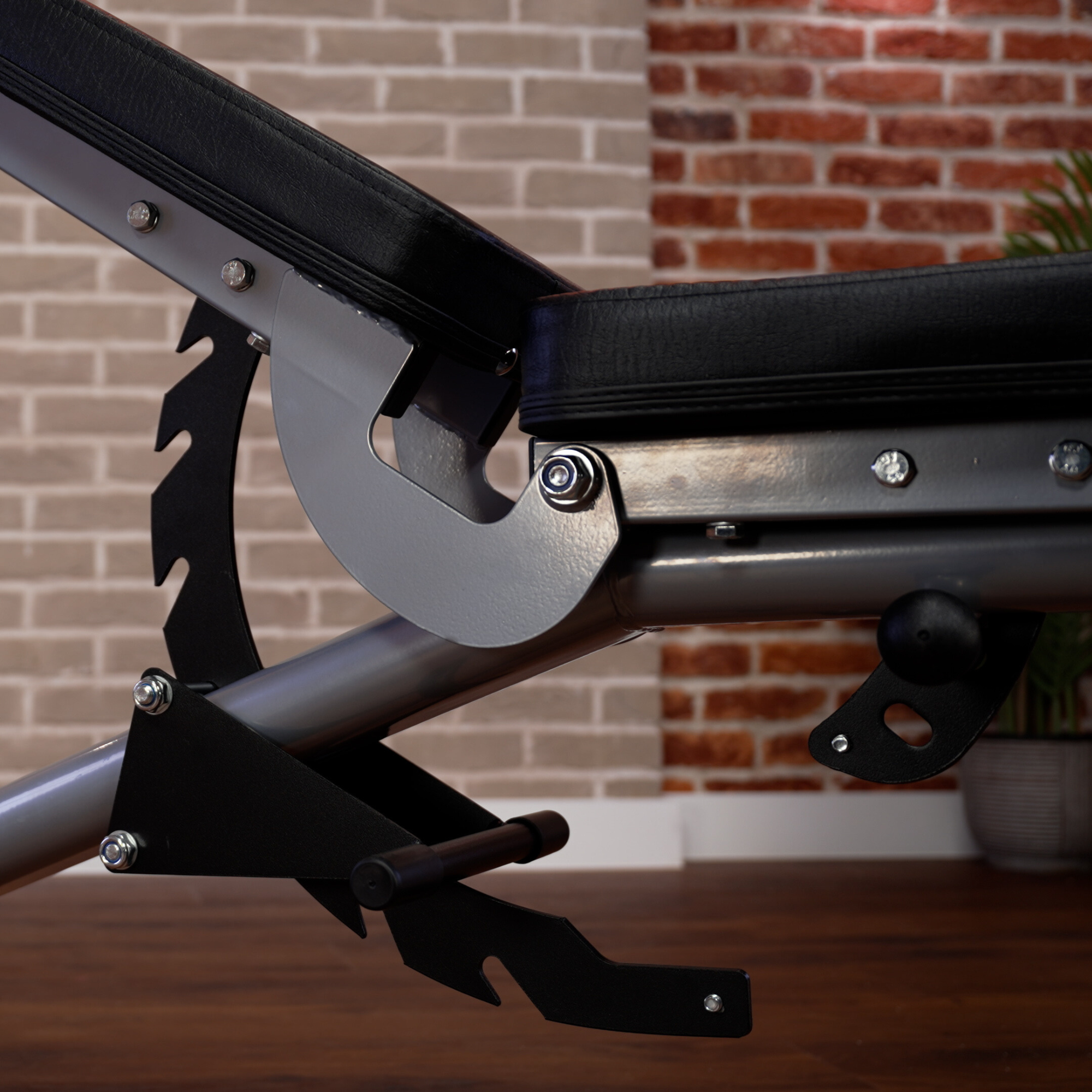 Horizon Adonis Gym bench - uk.johnsonfitness.com