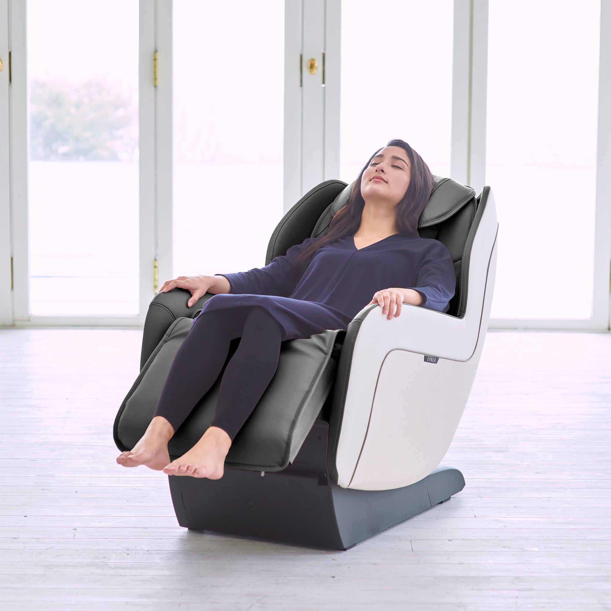 Synca Circ Plus Massage Chair - uk.johnsonfitness.com
