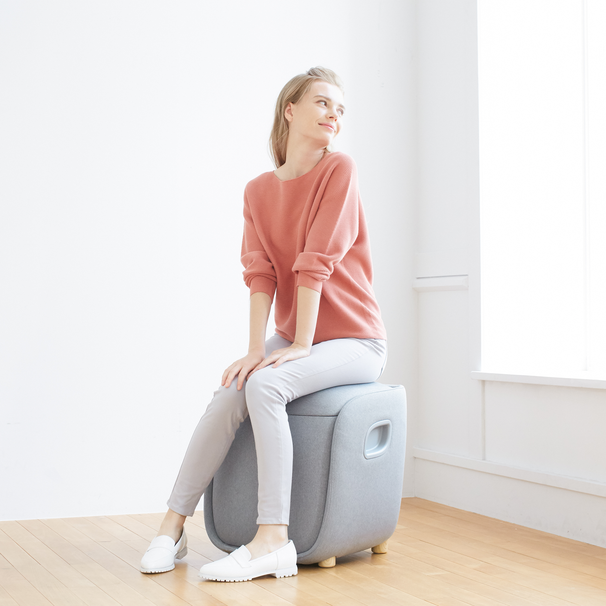 Synca Rei - Foot - Calf - Lumbar Ottoman Massager - uk.johnsonfitness.com