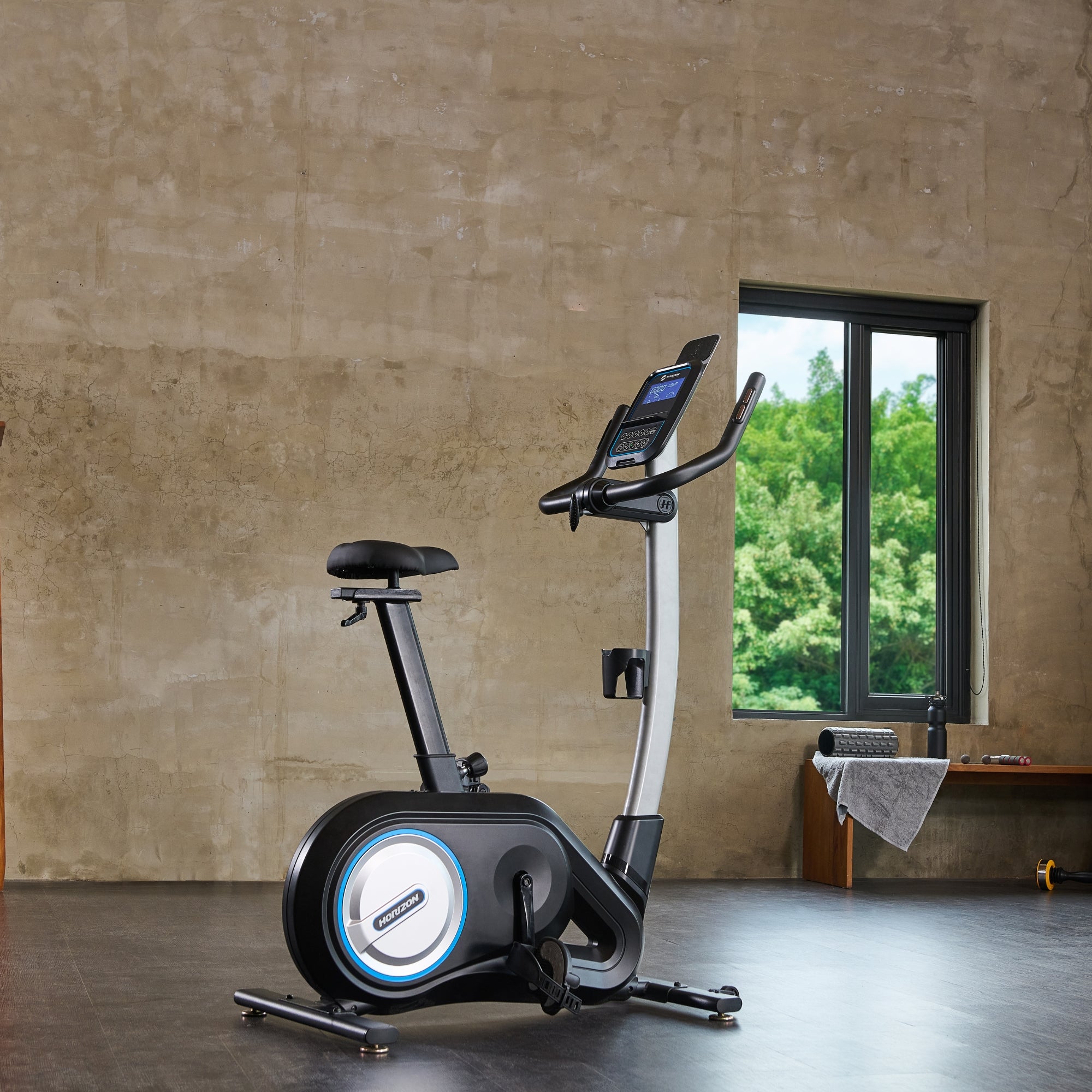 Horizon Paros 3.0 Upright Bike 8