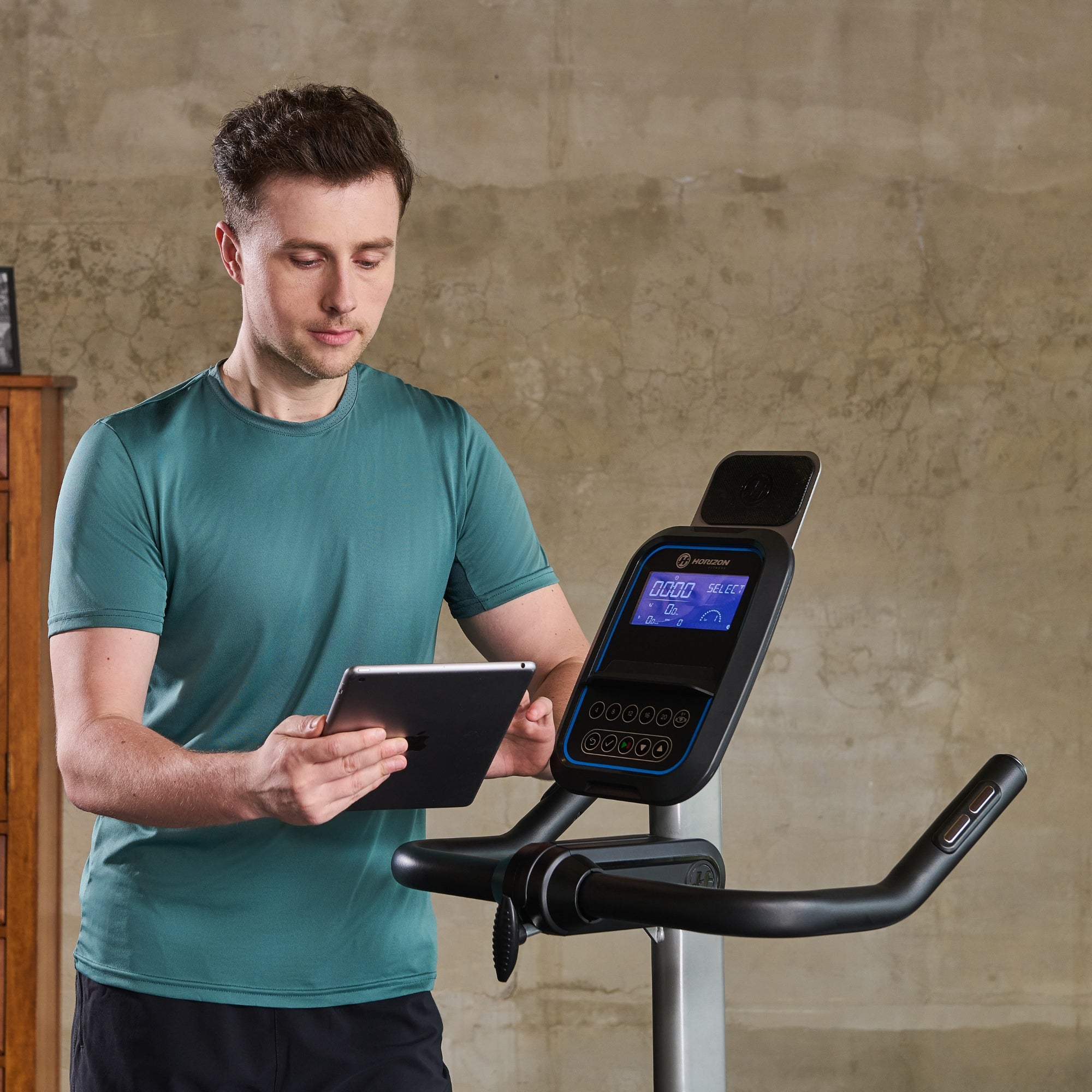 Horizon Paros 3.0 Upright Bike 7